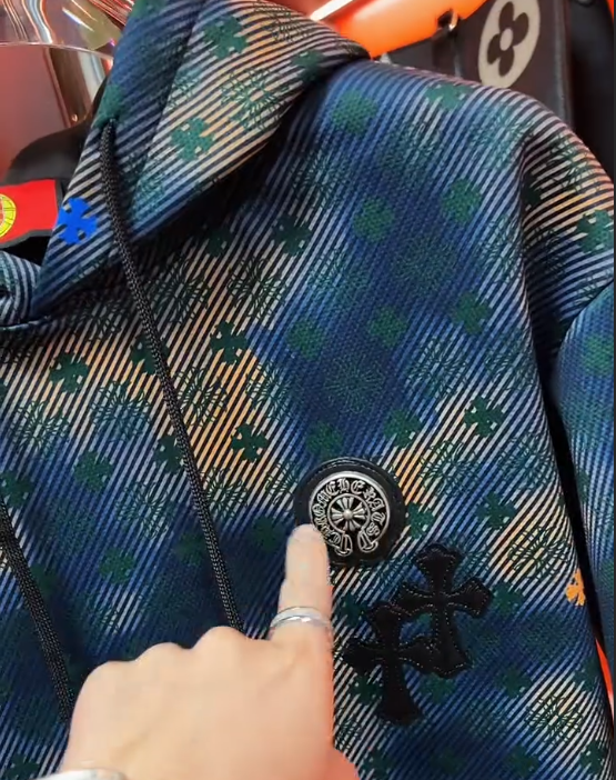 Fashionable patterned woven hoodie