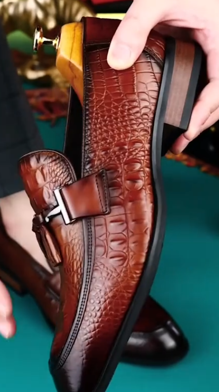 Men's brown casual leather shoes