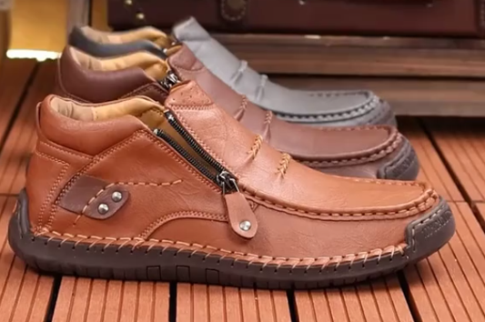 Men's casual leather shoes