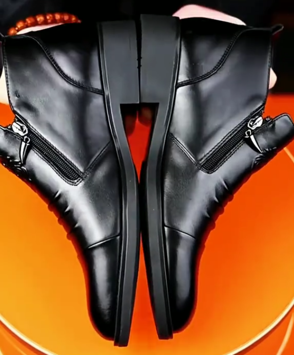 Men's lion head pattern casual leather shoes