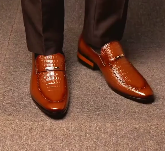 Men's laceless casual leather shoes