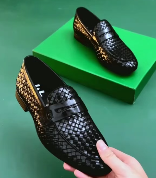 Men's scale casual leather shoes