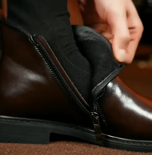 Business casual men's leather shoes