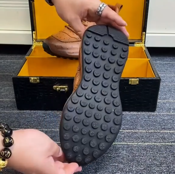 Men's hole casual leather shoes
