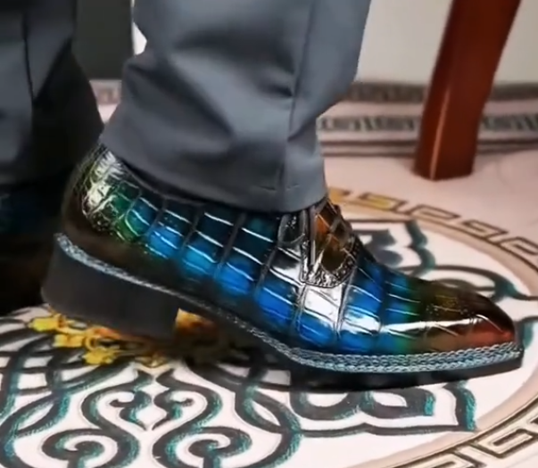 Men's versatile casual leather shoes