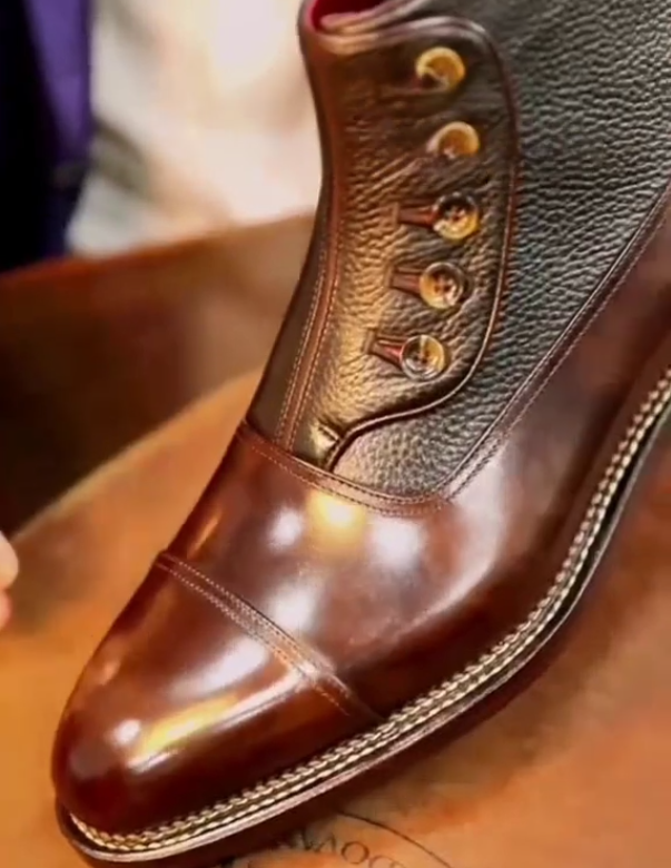 Men's mid-cut buttoned casual leather shoes