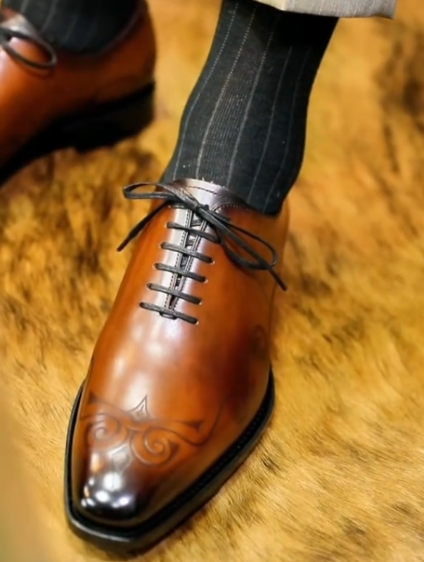 Men's hand-carved casual Oxford shoes