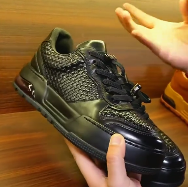 Men's black air cushion sneakers