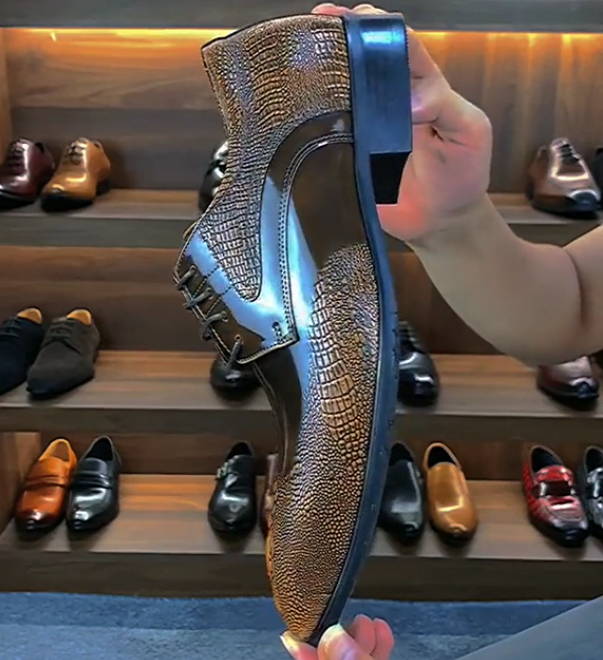 Men's handmade casual leather shoes