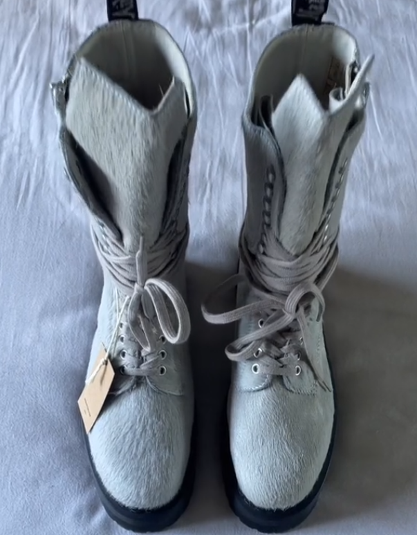 Women's bristle martin boots