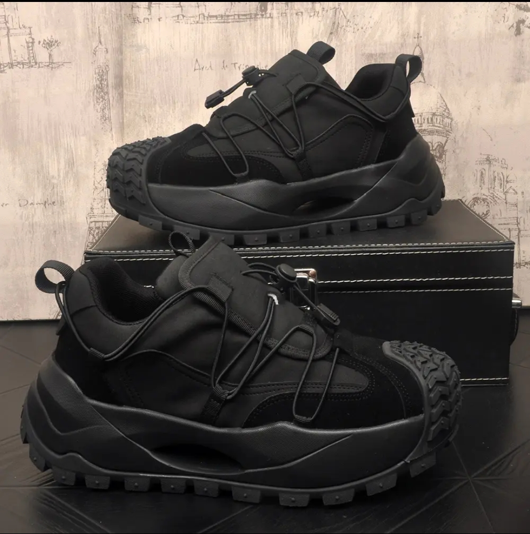 Thick-soled hiking casual shoes