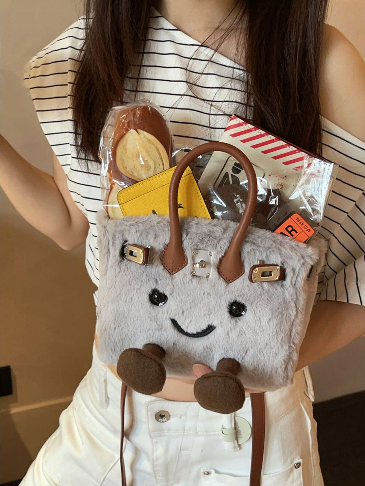 Little elf fluffy handbag