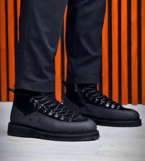 Luxury lace-up mid-top leather shoes