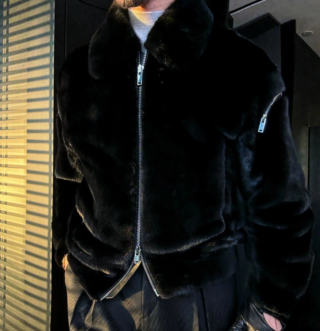 Luxury Lapel Zip-Up Flight Jacket