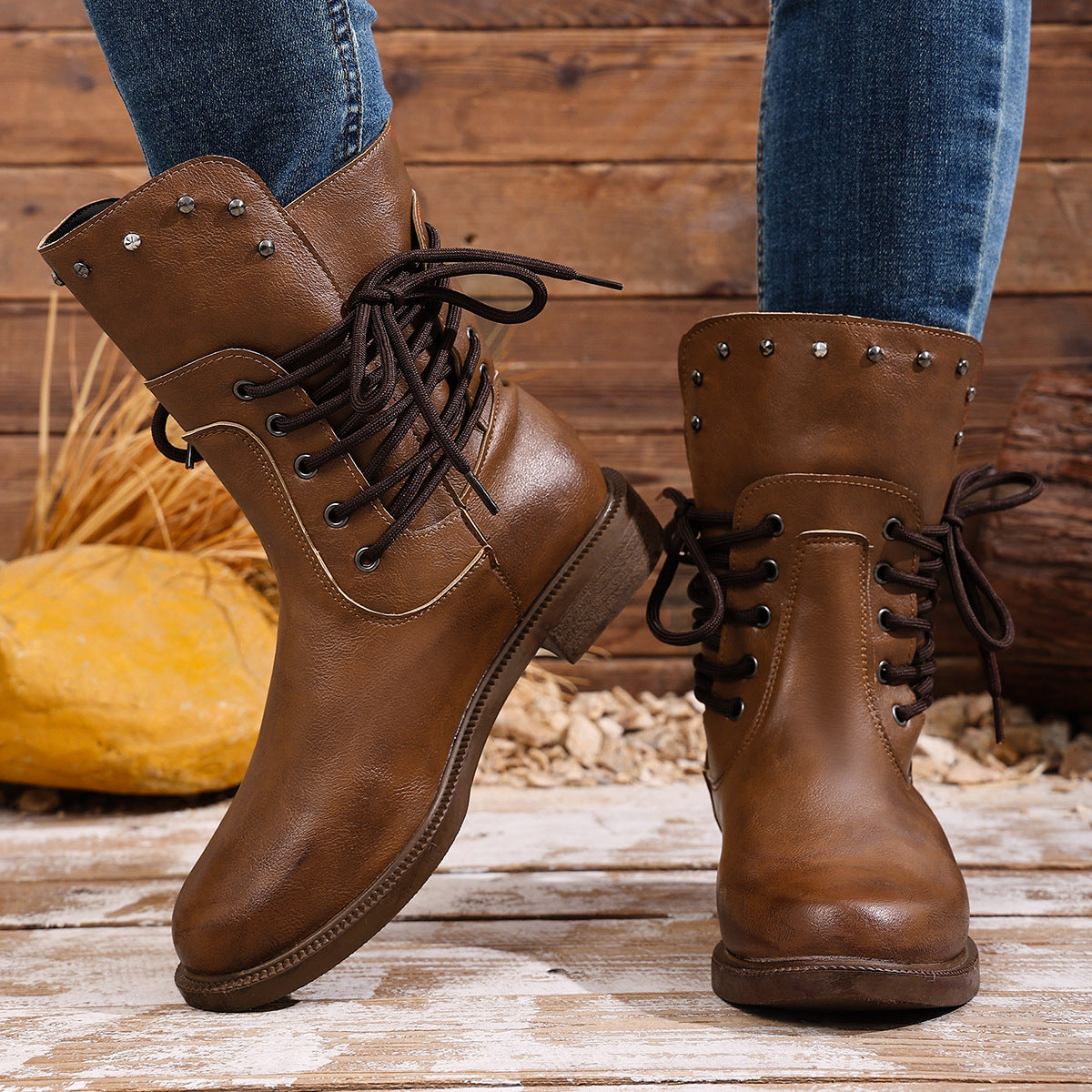 Women's lace-up chunky heel boots