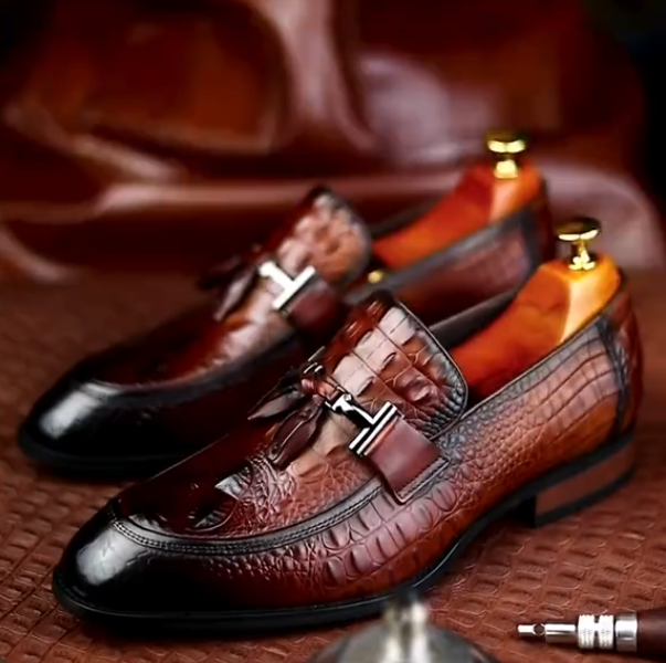 Men's brown casual leather shoes