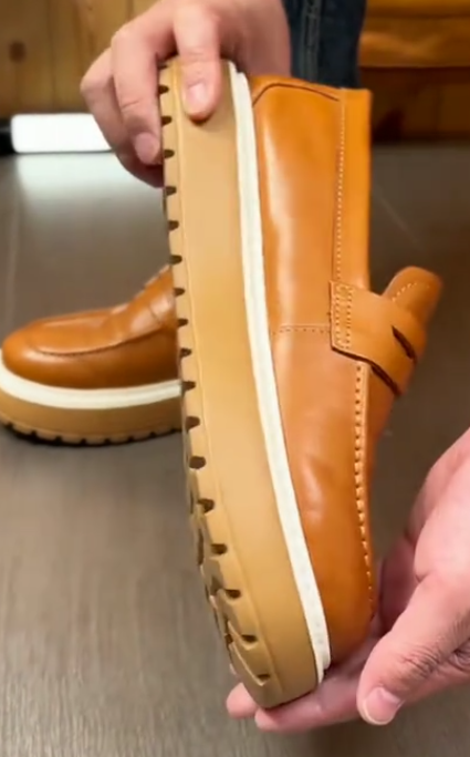 Men's casual leather shoes