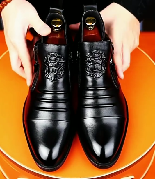 Men's lion head pattern casual leather shoes