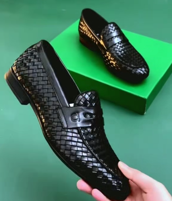 Men's scale casual leather shoes