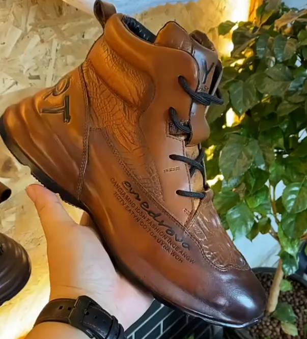 Men's fashionable casual leather shoes