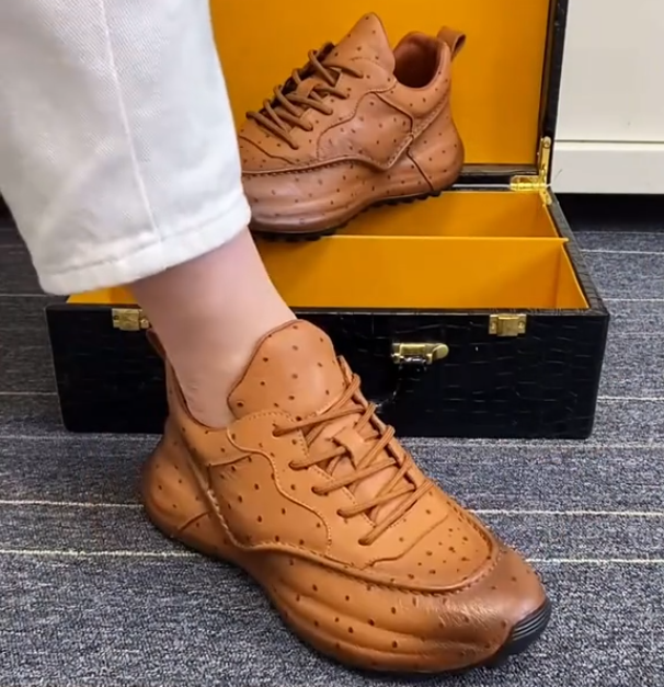 Men's hole casual leather shoes