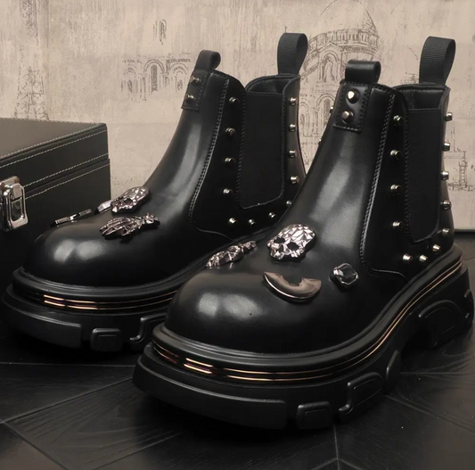 Metal rivet Martin boots