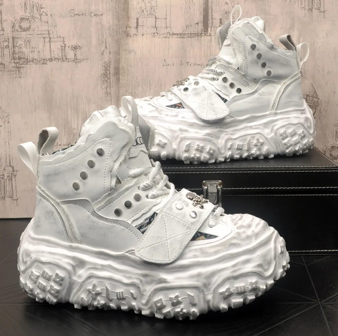 Fashionable and versatile skull Martin boots