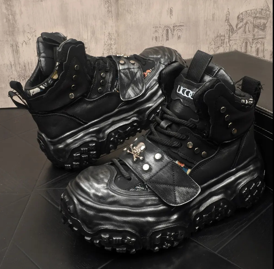 Fashionable and versatile skull Martin boots