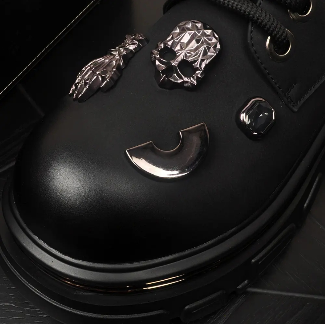 Skull casual leather shoes