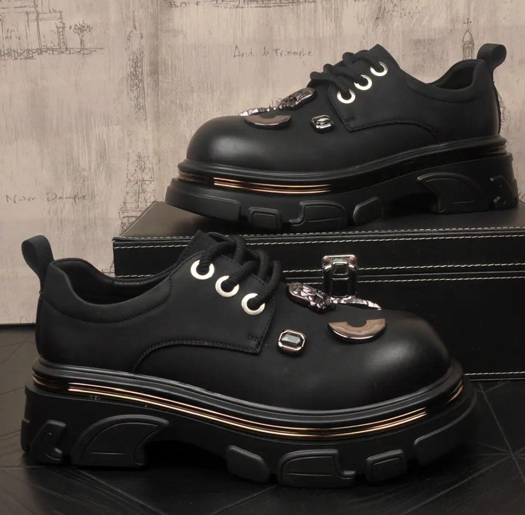 Skull casual leather shoes