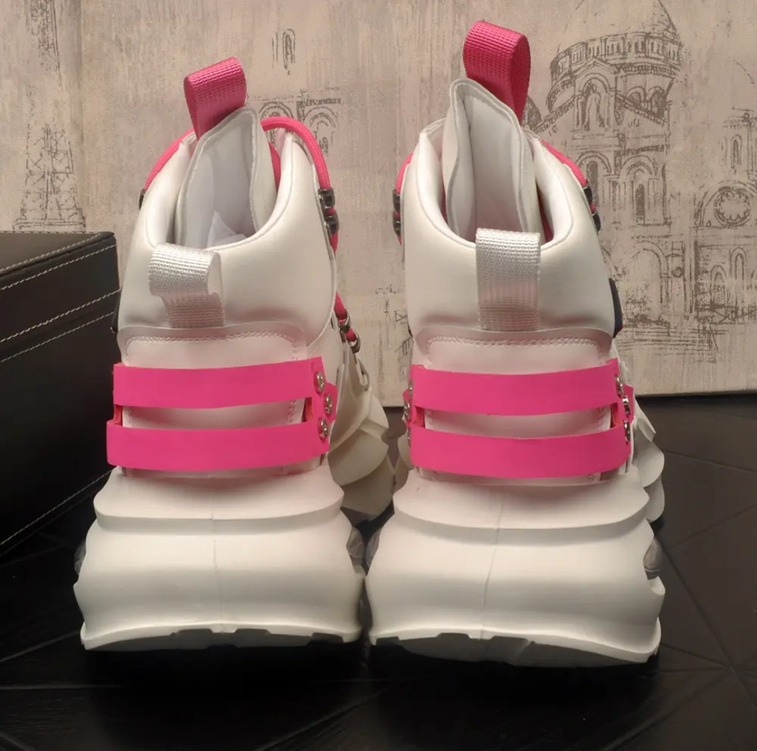 Air cushioning dad shoes sneakers