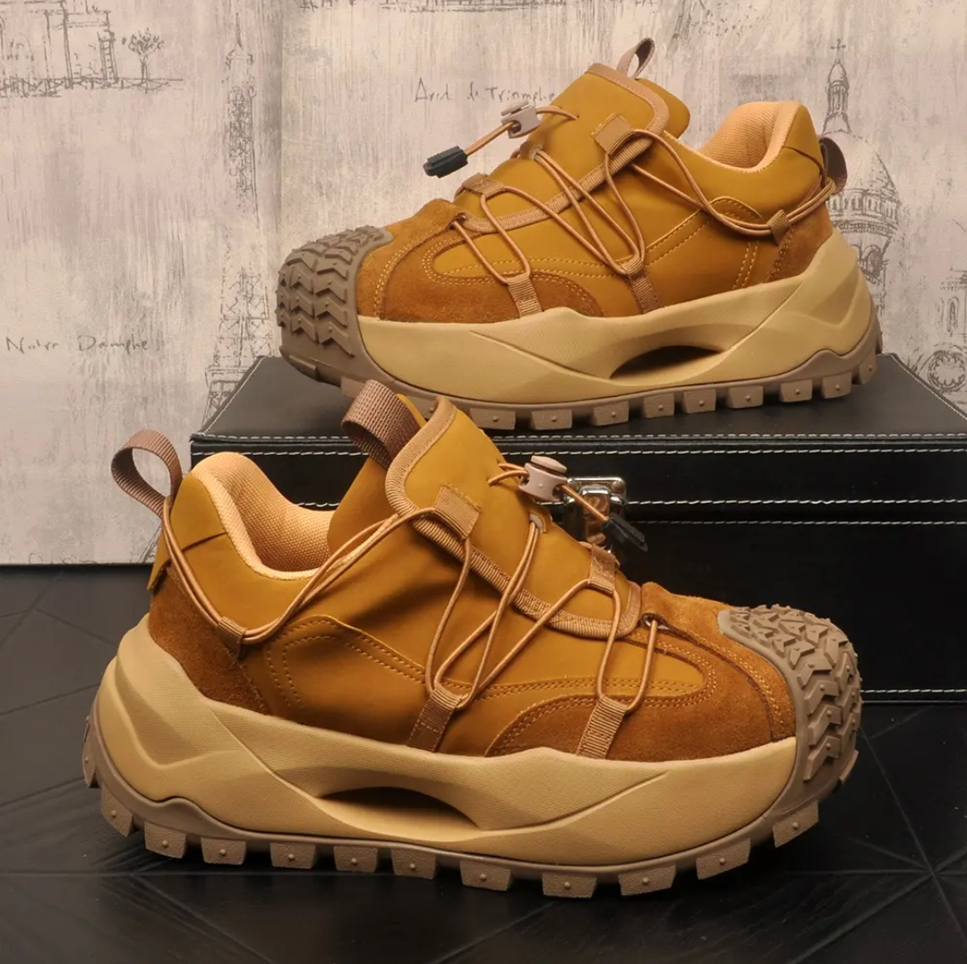 Thick-soled hiking casual shoes