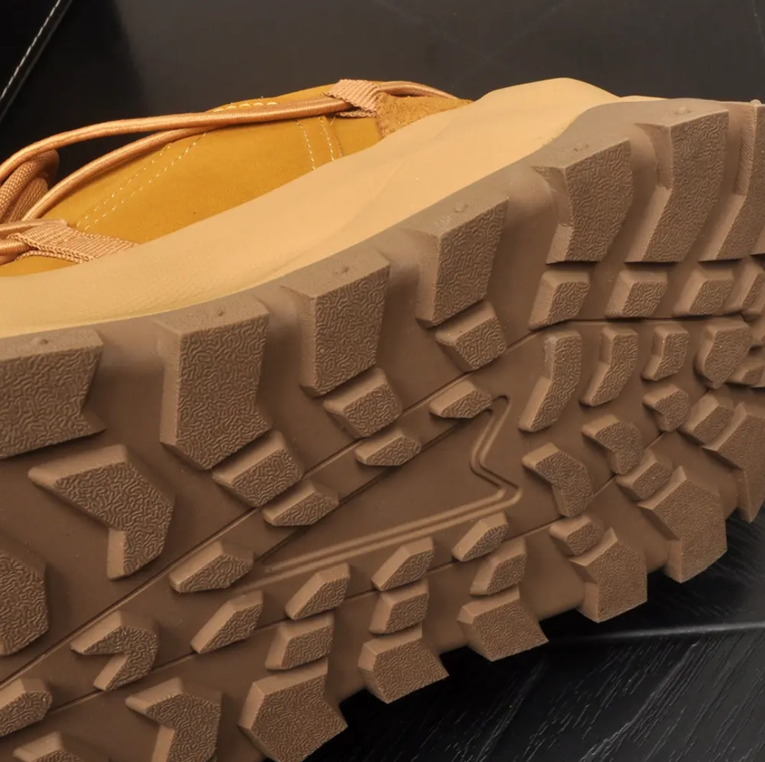 Thick-soled hiking casual shoes