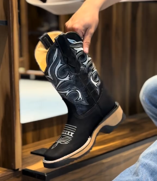 Men's Carved Cowboy Boots