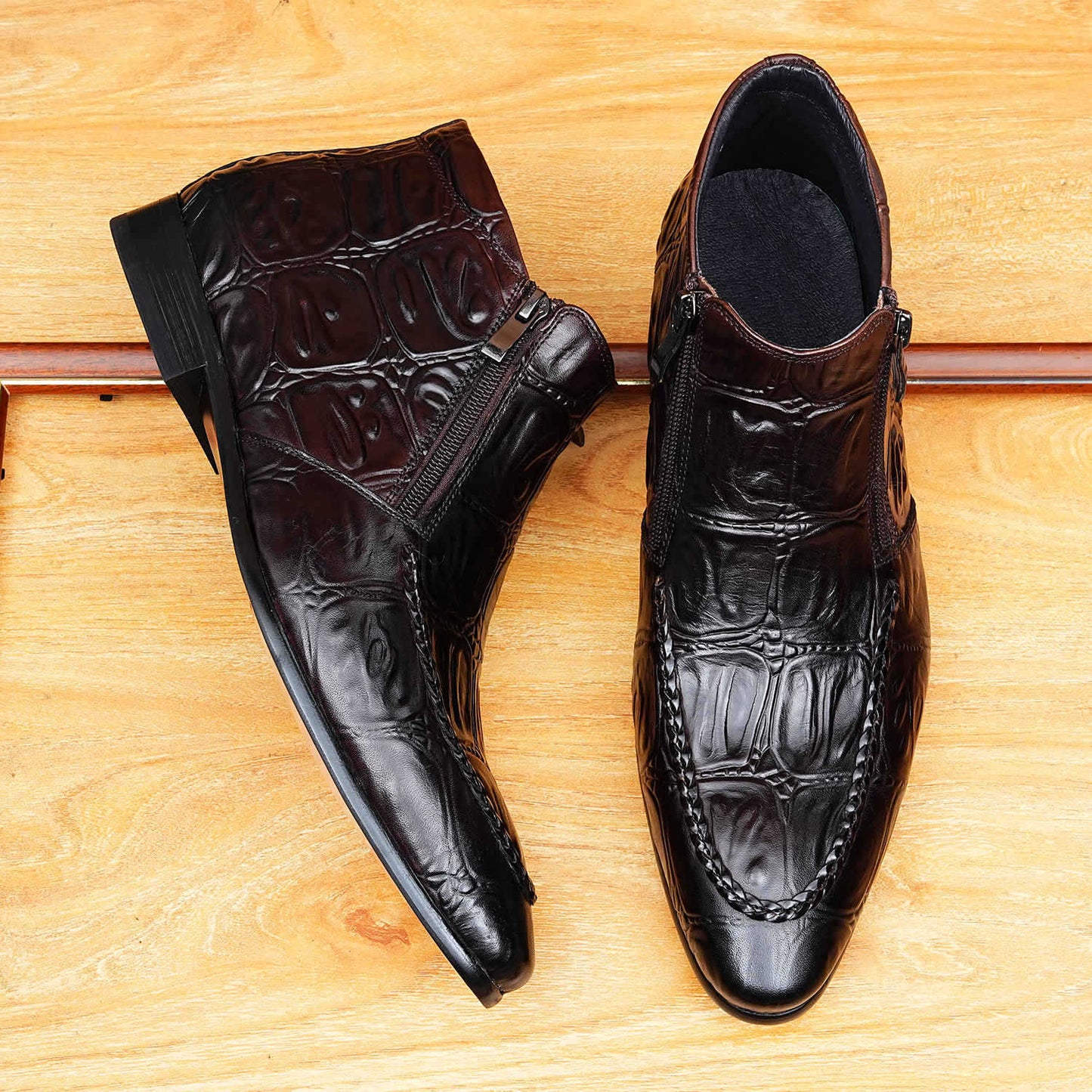 Luxury Crocodile-Patterned Leather Boots