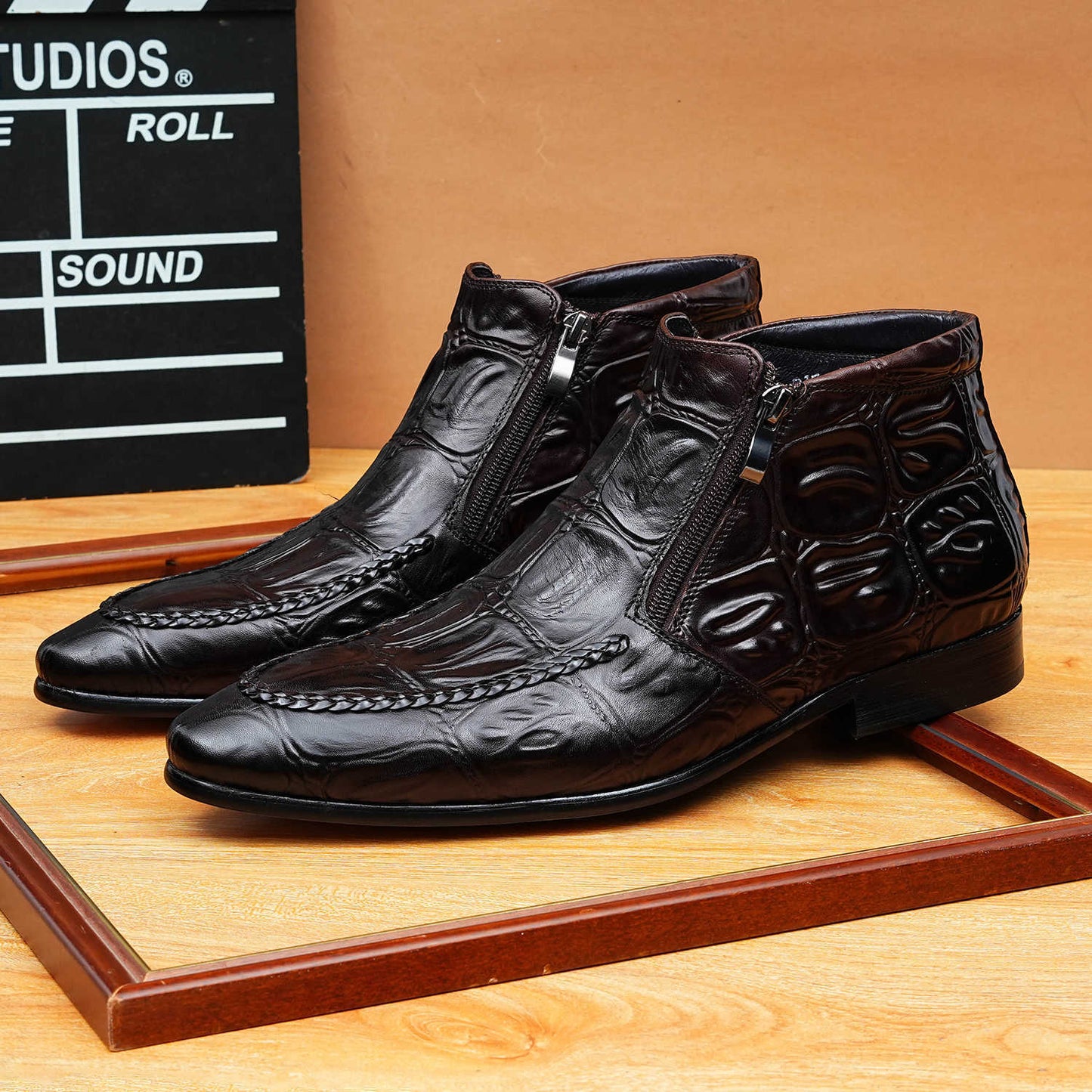 Luxury Crocodile-Patterned Leather Boots