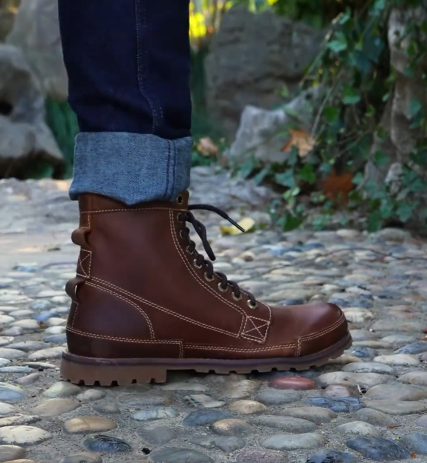 Brown casual high-top Martin boots