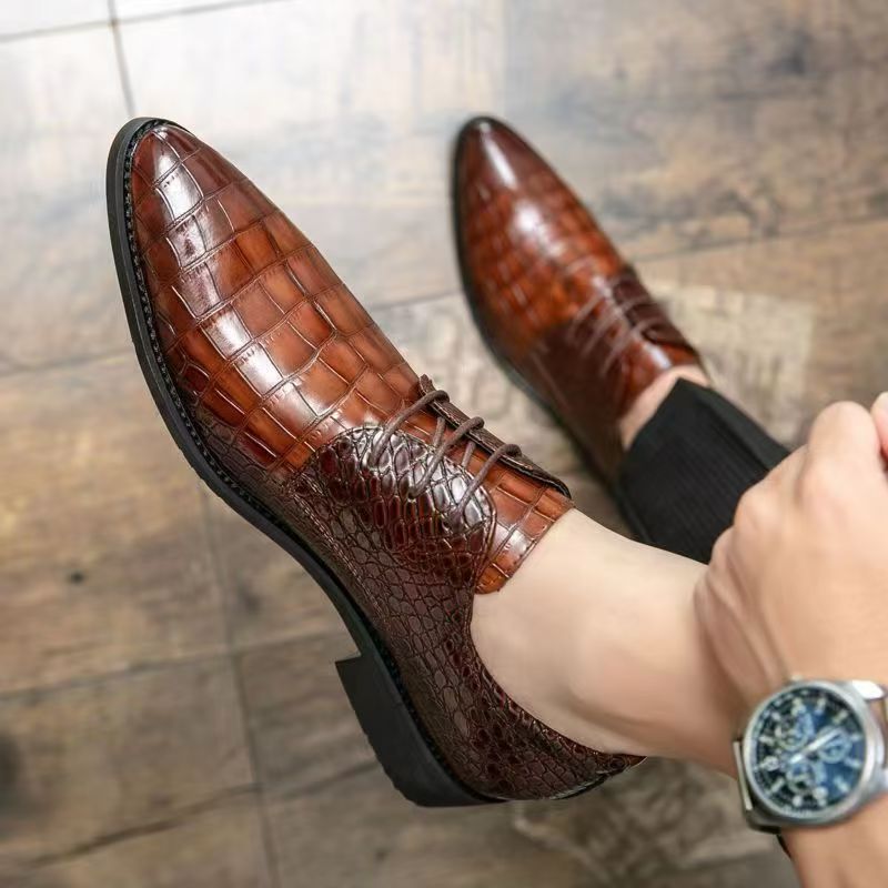 Stylish Embossed Casual Leather Shoes