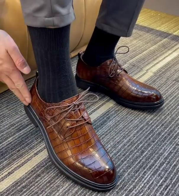 Stylish Embossed Casual Leather Shoes