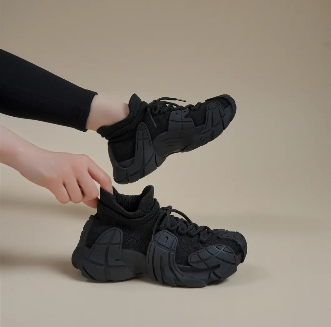 Thickened soft-soled casual shoes