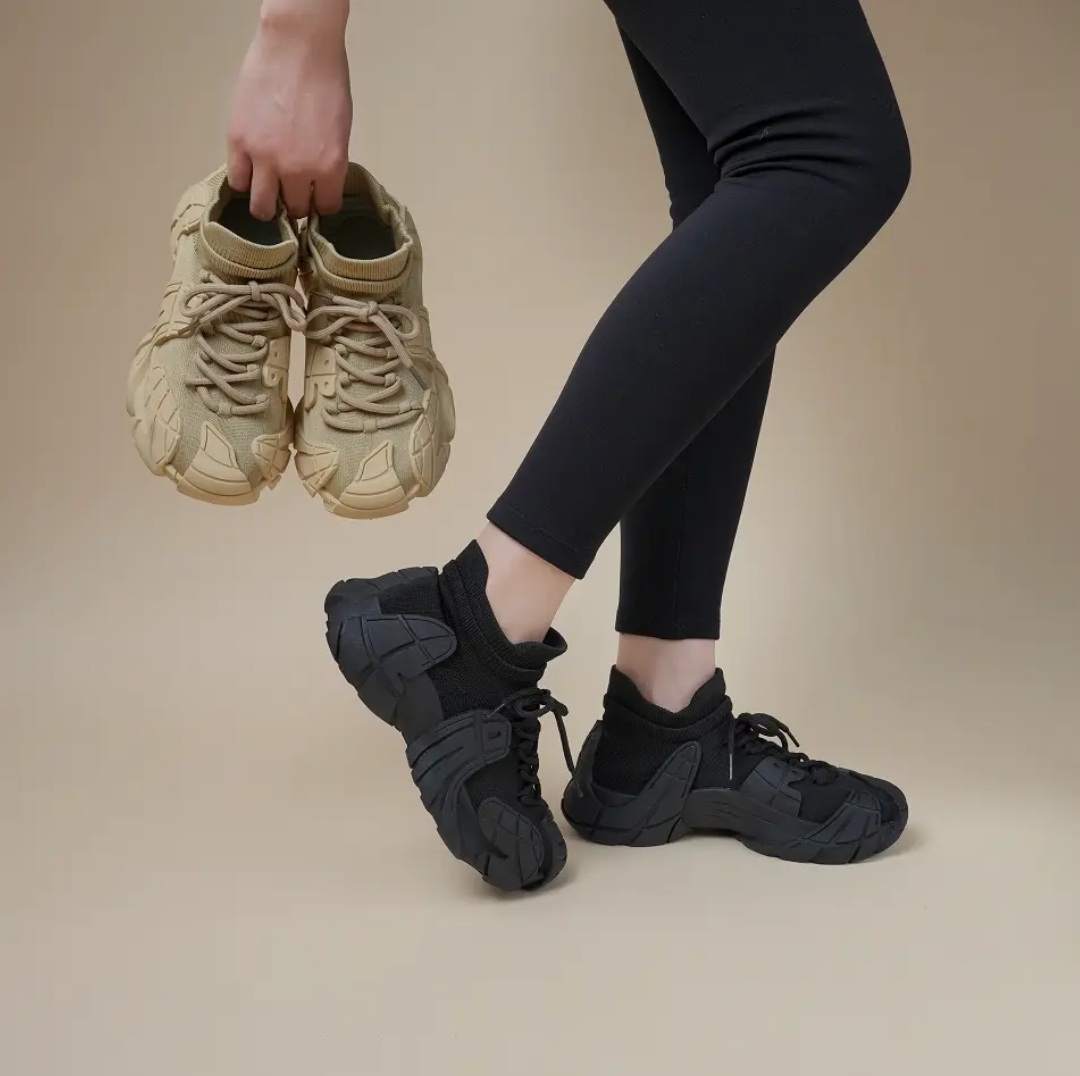 Thickened soft-soled casual shoes