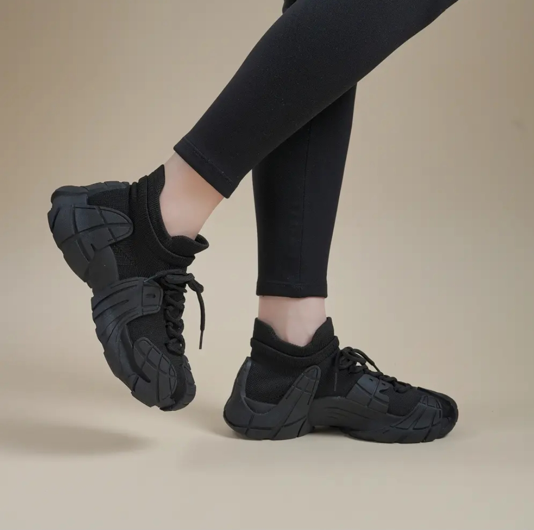 Thickened soft-soled casual shoes