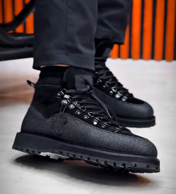 Luxury lace-up mid-top leather shoes