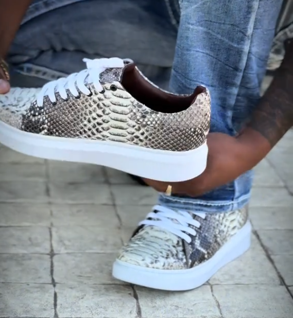 Men's white snakeskin leather shoes