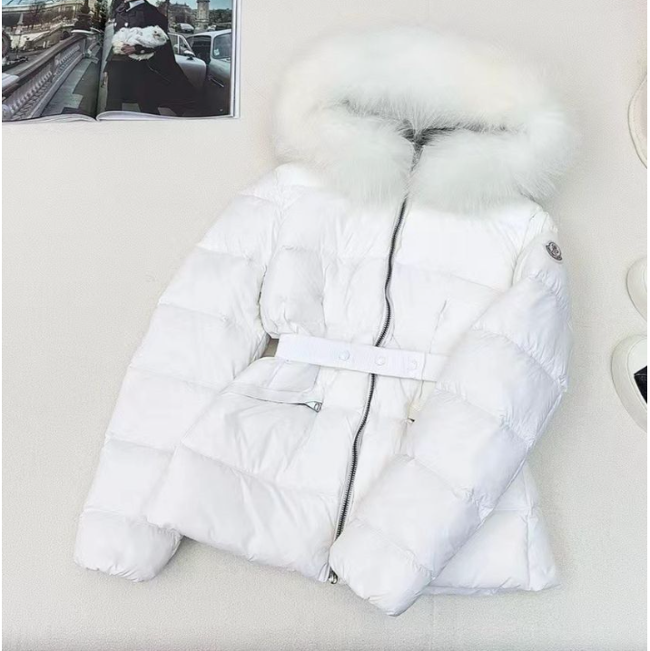 Women's short down jacket