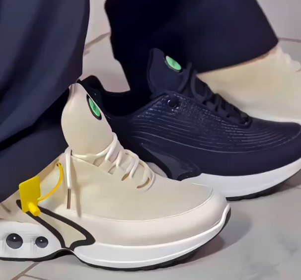 Men's casual sports shoes