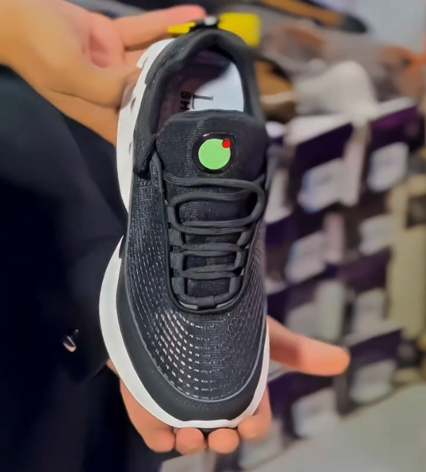 Men's casual sports shoes