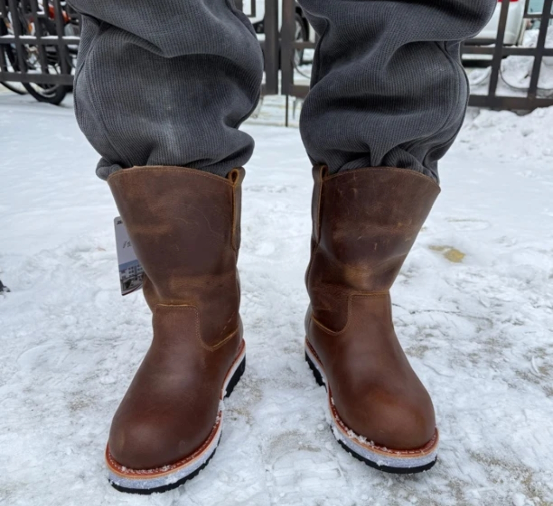 Fleece-lined waterproof leather boots