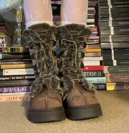 Retro-style fleece-lined women's long boots