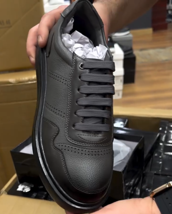 Luxury handcrafted platform men's black leather shoes